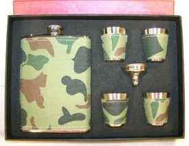 CAMOFLAGUE FLASK SET W FOUR SHOT GLASSES
